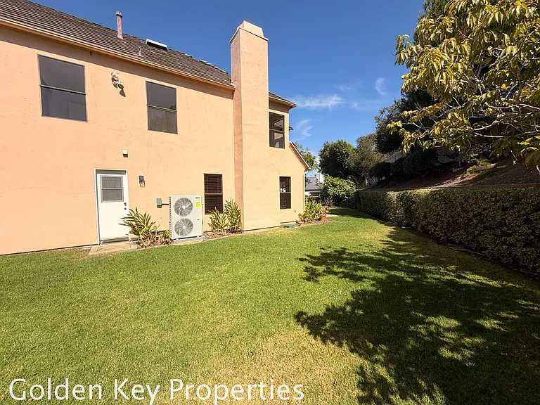 2230 Sara Way — Photo 24