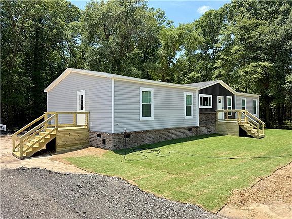 3rd image of 39 Parker Dr