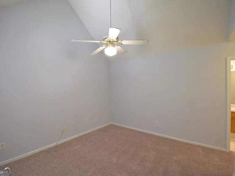 147 S Fairfield Dr — Photo 20