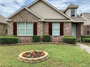 9004 Eastwood Ave, Aubrey, TX 76227