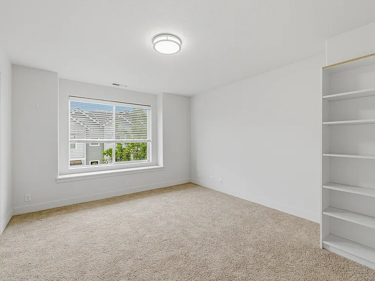10565 NE Avery Way — Photo 12