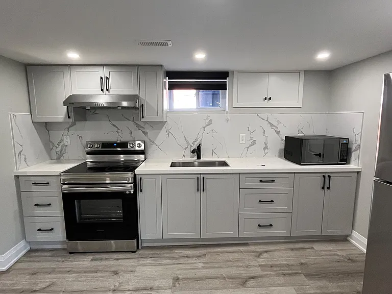 100 Foxridge Dr #BASEMENT — Photo 7
