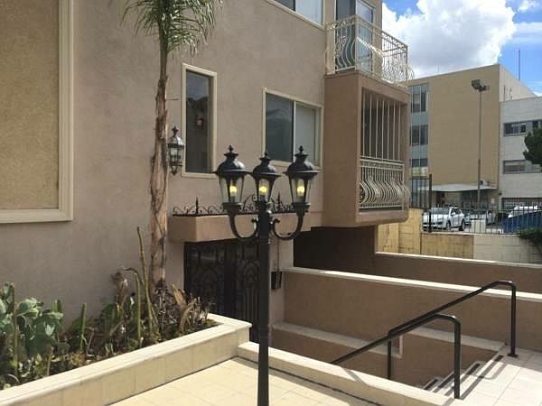 1st image of 250 S Harvard Blvd APT 1