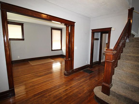 3rd image of 2602 Garfield Ave