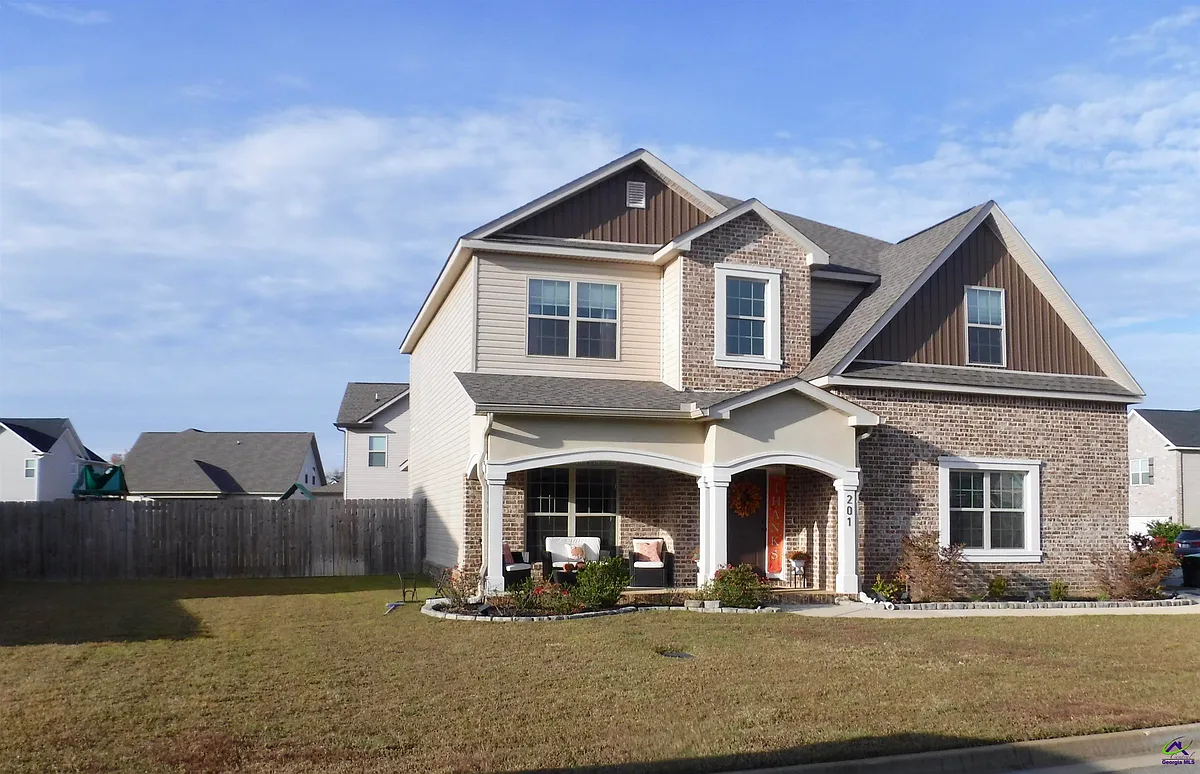 Building Photo - 201 Deven Ct