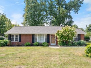 7112 Carr Dr, Belleville, IL 62223