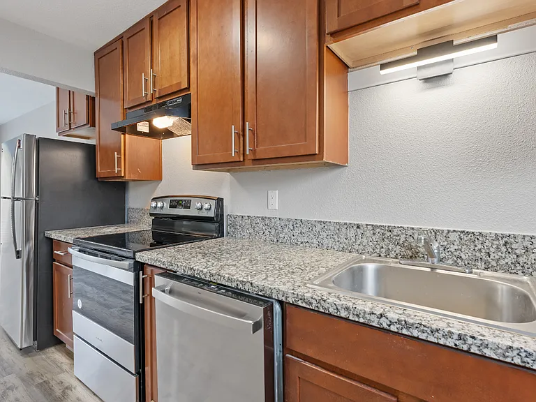 Eastside Village Apartments — Photo 9