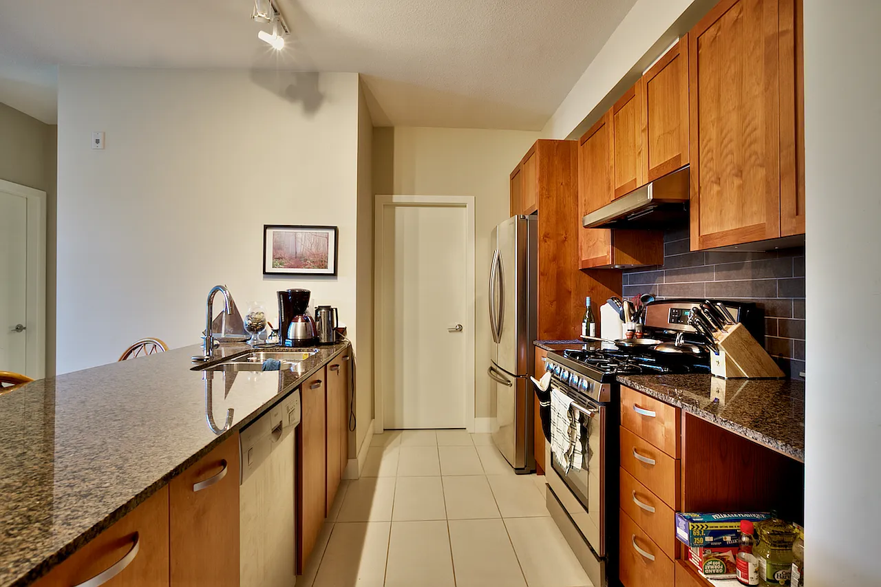 1 bed, 734 sqft, $2,950 — Photo 3