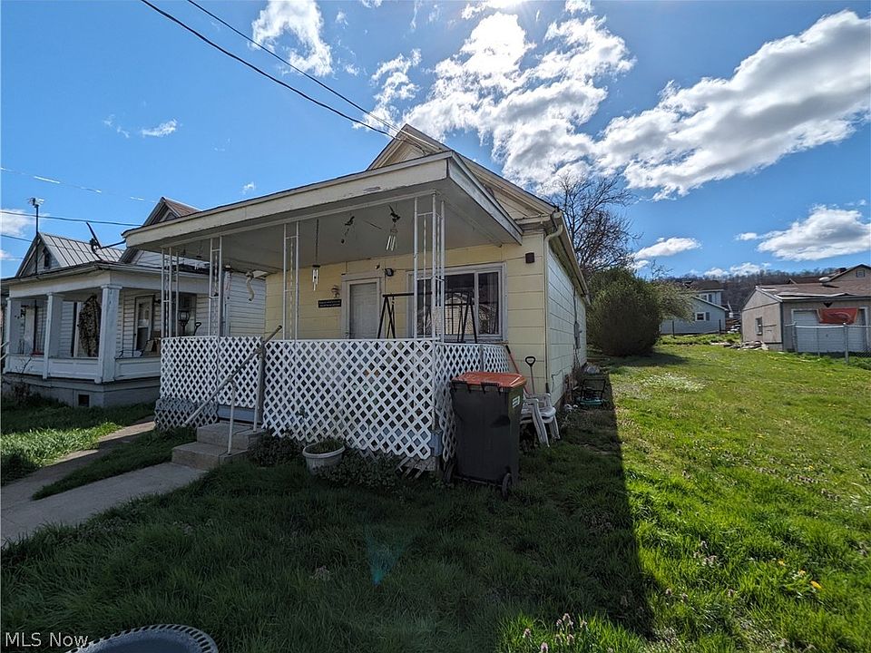 1st image of 1018 Beech St