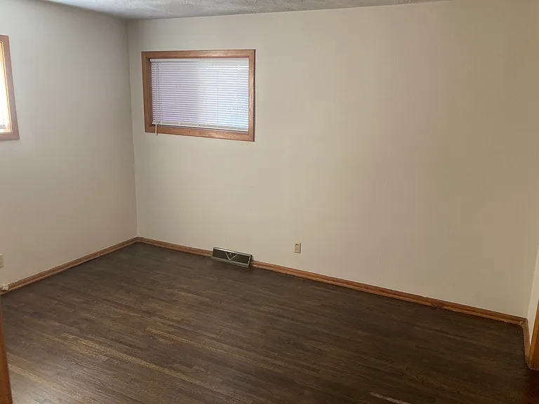 2610 S Larkin Dr — Photo 4