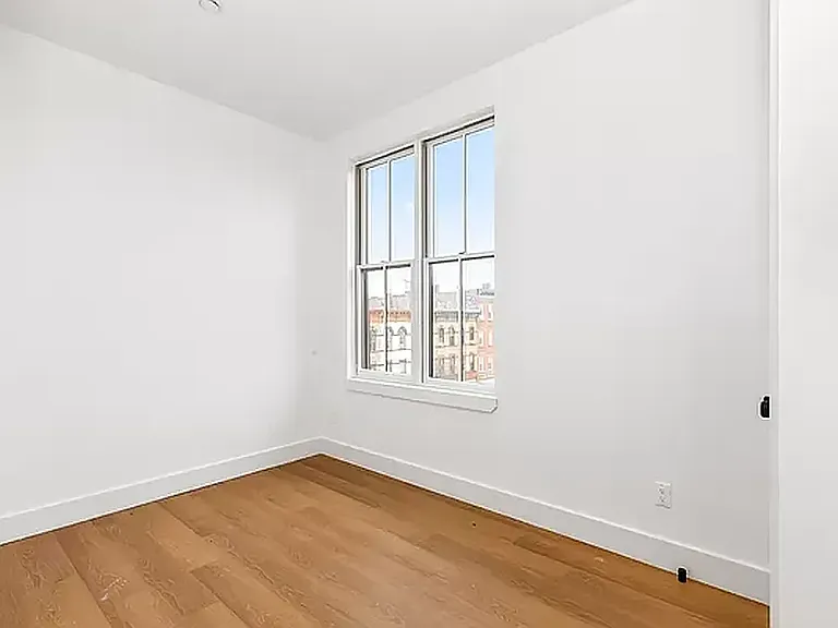 762 Madison St #3C — Photo 10
