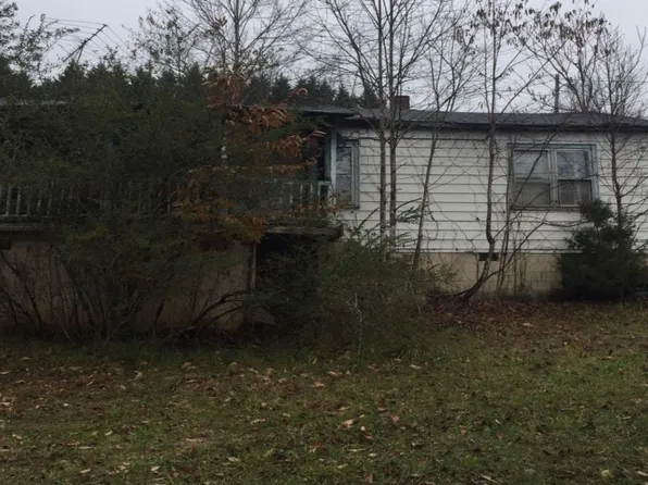 3355 Old Homestead Pl, Lenoir, NC 28645
