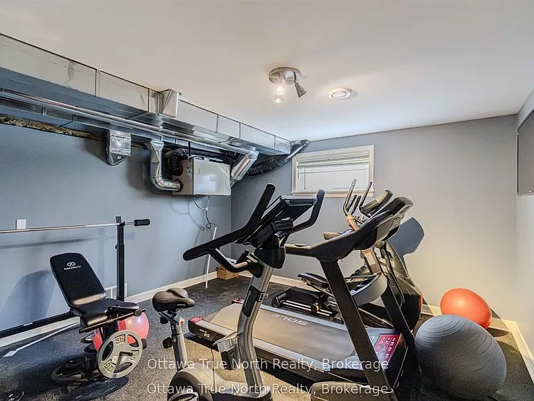 1530 Lords Manor Ln — Photo 42