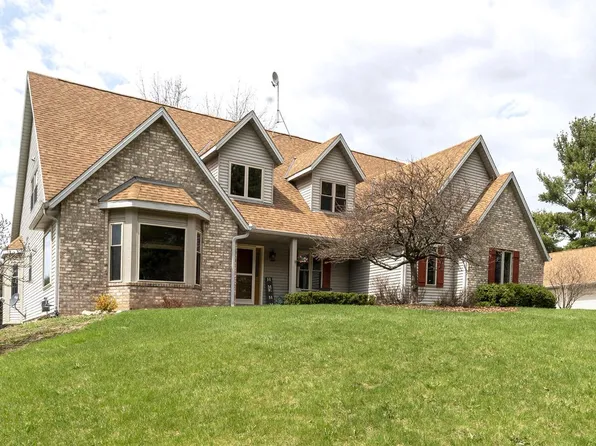6466 St Lawrence LANE, Hartford, WI 53027