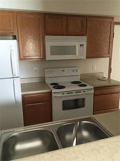 Photo 2 of 27 - 901 N 6th St #16 - Lafayette, IN Building Photo - 901 N 6th St #16