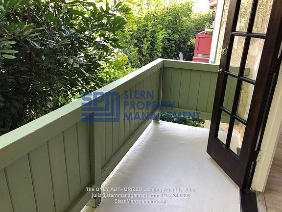 4th image of 408 N Venice Blvd #B