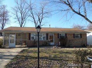 37 Crossroad Dr, Fairview Heights, IL 62208