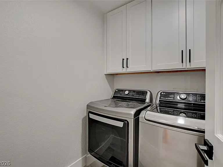 5429 Painted Sunrise Dr — Photo 46
