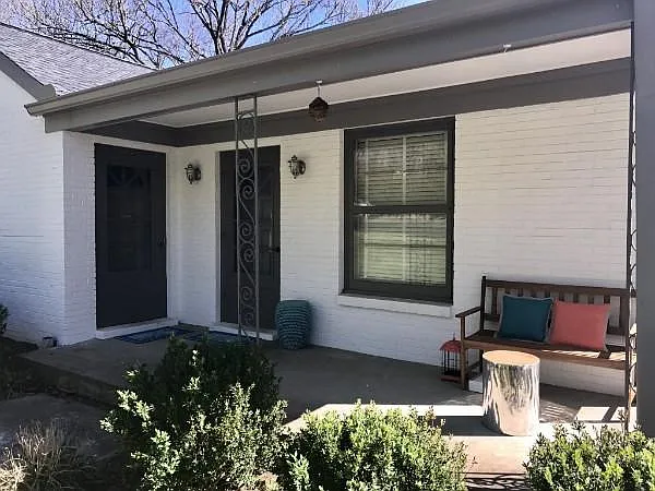 2 bed, 1.5 bath, 1100 sqft, $1,895 — Photo 2