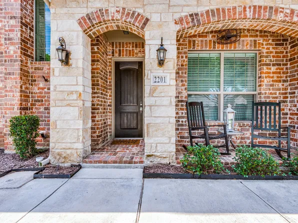 2201 Apex Dr, Flower Mound, TX 75028
