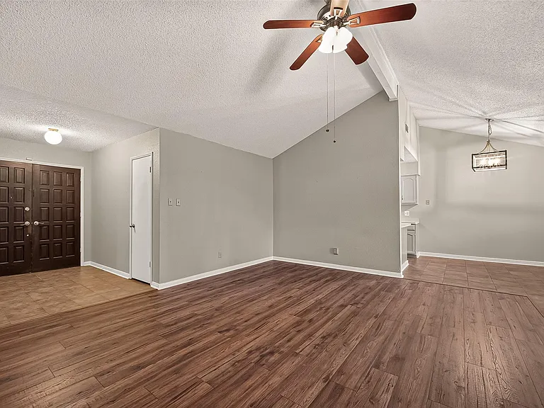 16451 Cavendish Dr — Photo 10