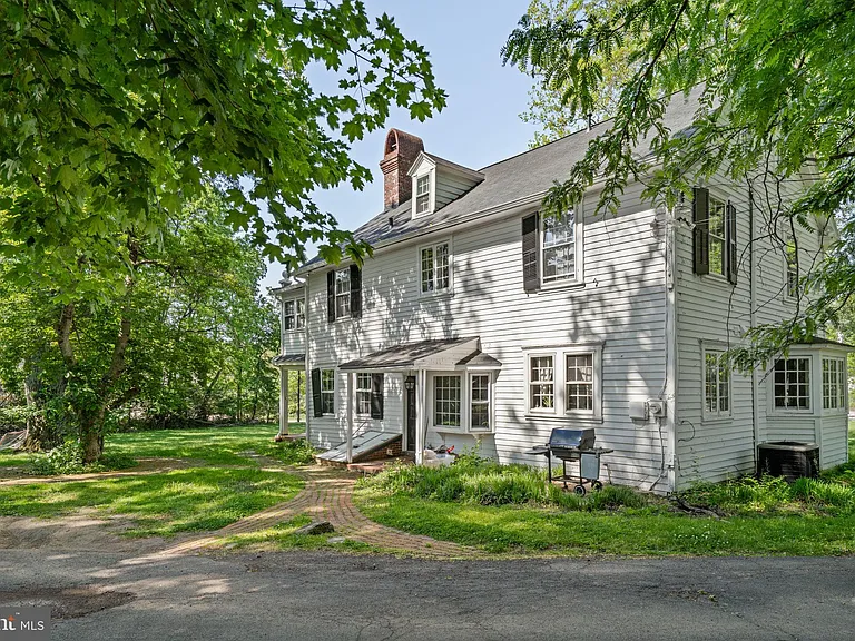 1404 E Butler Pike — Photo 14
