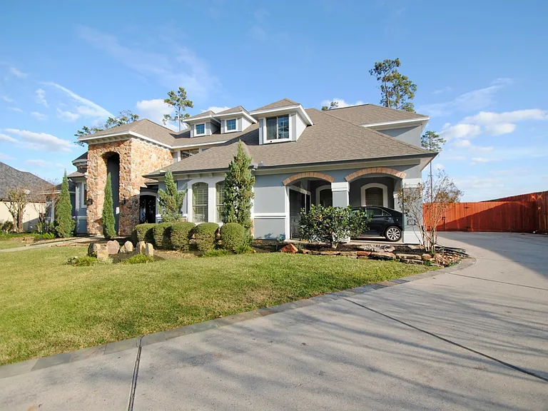 15823 Medina Lake Ln — Photo 6