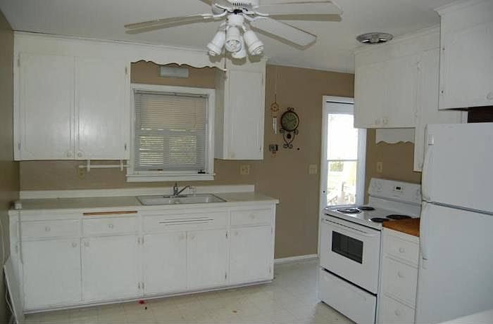 1st image of 1425 Garland Ln N