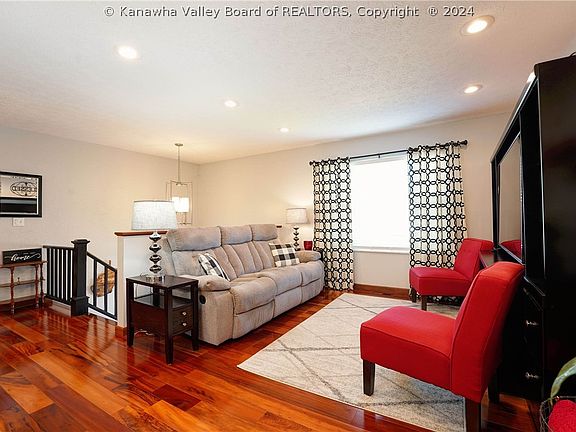 5th image of 5309 Pamela Cir
