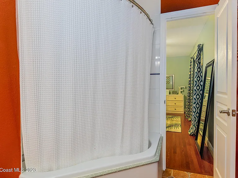 187 Jamaica Dr — Photo 18