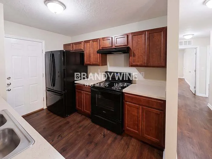 7600 Free Ave — Photo 6