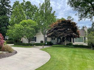 5210 Vineyards Ct, Troy, MI