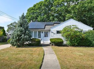 33 Wall St, Farmingdale, NY 11735
