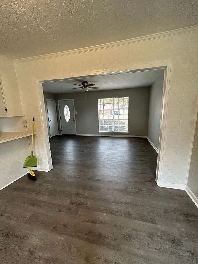 3 Bed, 1 Bath in Millbrook — Photo 3