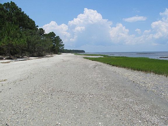 3rd image of 175 Sea Pines Dr