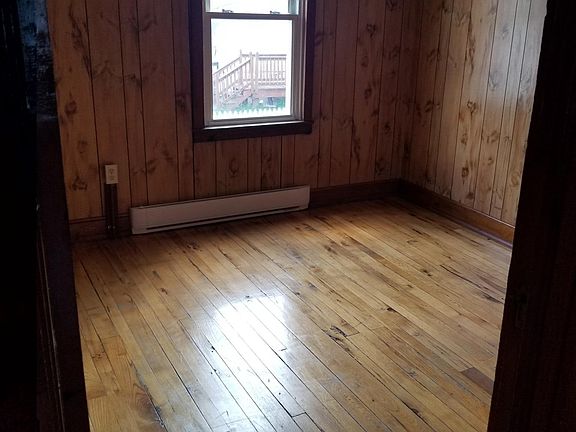 4th image of 467 1/2 W Piedmont St