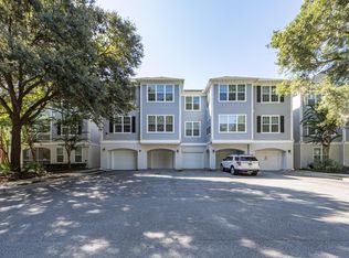 60 Fenwick Hall Aly APT 135, Johns Island, SC 29455