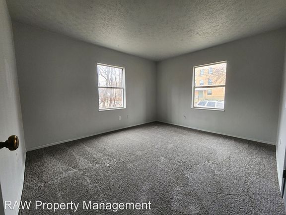 5th image of 562 Glenwood Ave #16