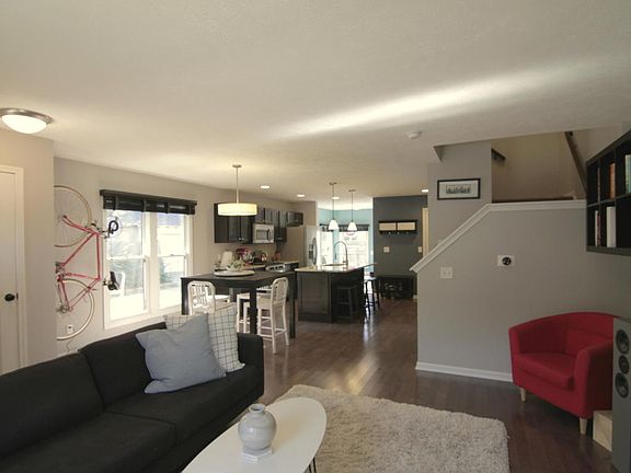 2nd image of 930 Blodgett St SE #21
