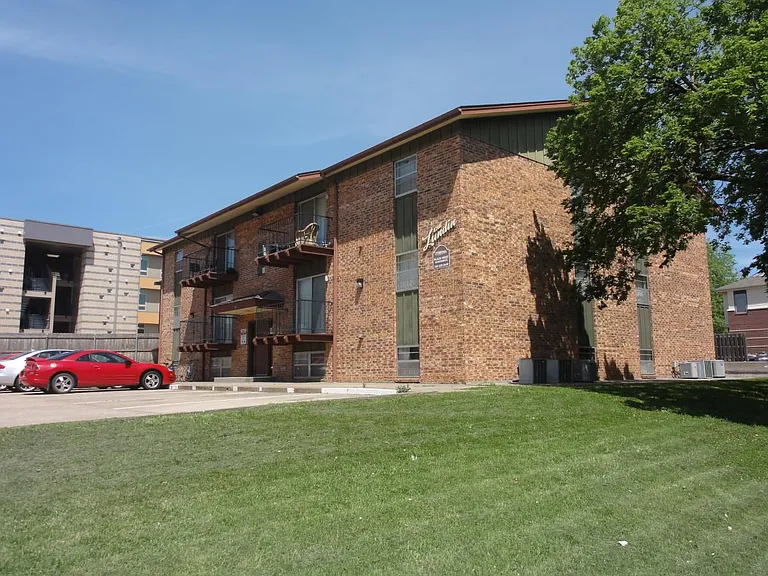 1860 College Heights