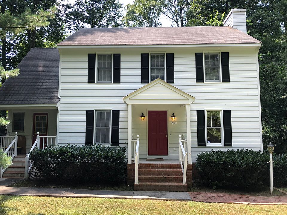 1st image of 1604 Villageway Dr