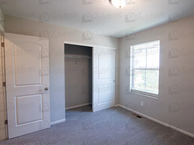 10294 E 59th Ave — Photo 34