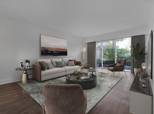 707 Esquimalt Rd #326, Victoria, BC V9A3L7