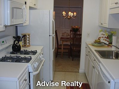 4th image of 146 Plymouth Dr APT 2B