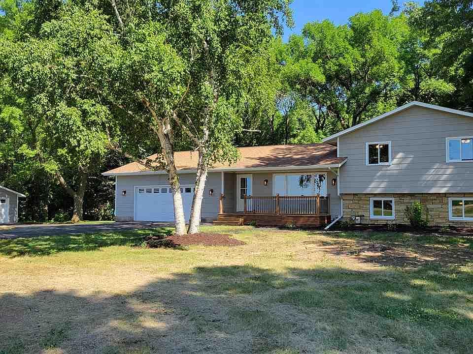 1st image of 56886 200th St