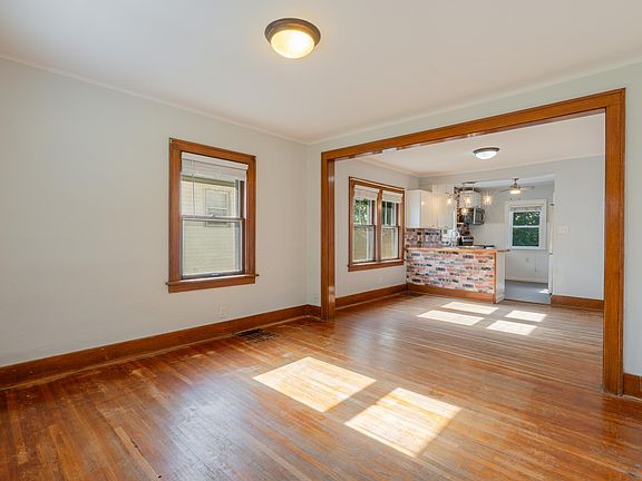 4th image of 3304 Orleans Ave
