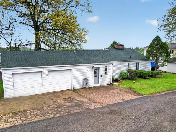 664 Sunrise Park St, Howell, MI 48843