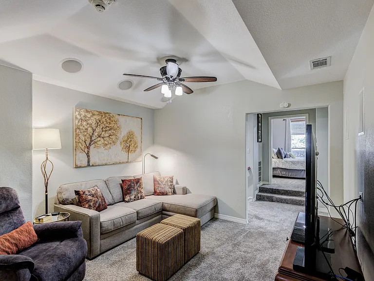 2045 Mason Dr — Photo 20