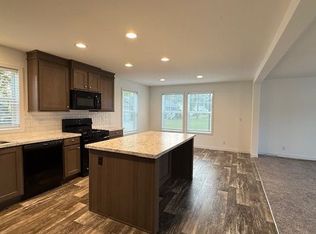 10716 Jean Pierre Ct, Fair Haven, MI 48023