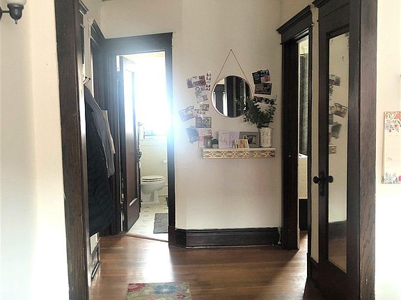 4th image of 3761 N Wayne Ave #3